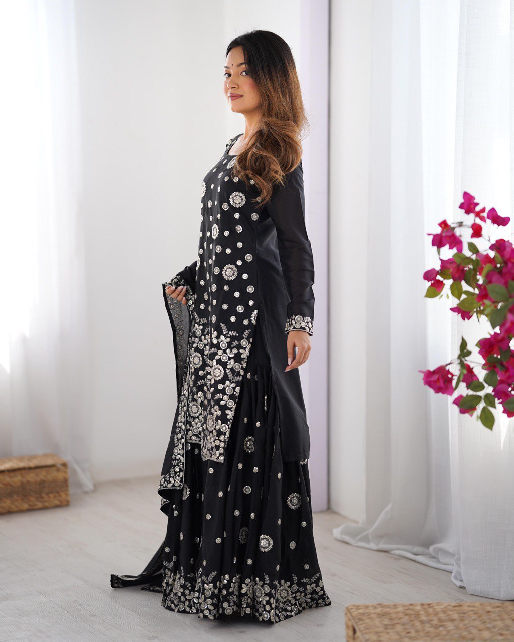 REAL MODELLING SHARARA SUITS
