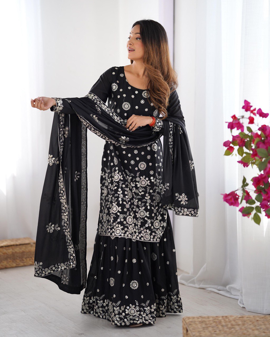 REAL MODELLING SHARARA SUITS