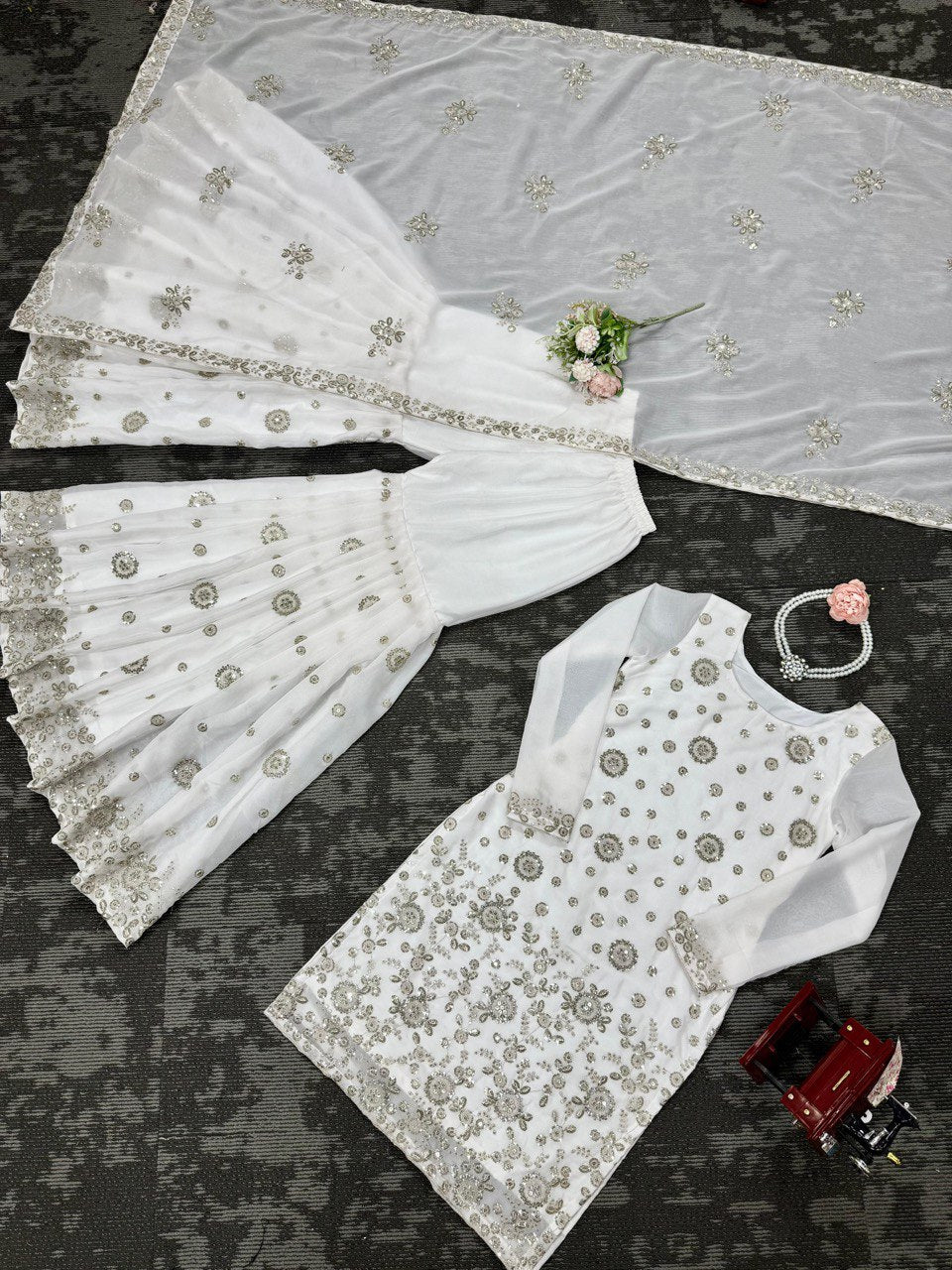 REAL MODELLING SHARARA SUITS