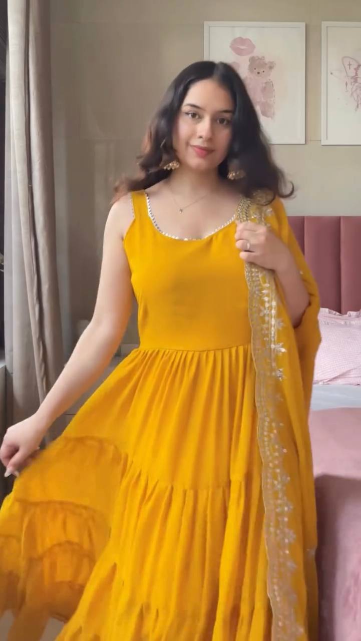 BEAUTIFUL RUFFLE DRESS