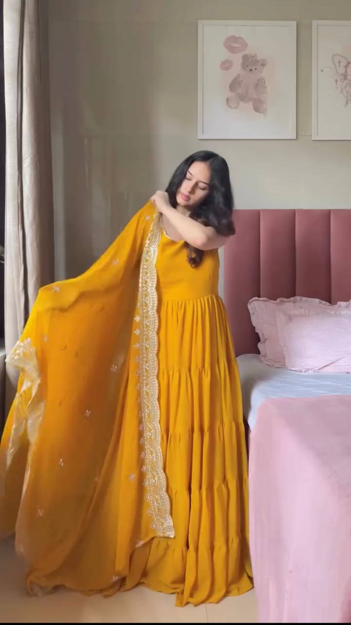 BEAUTIFUL RUFFLE DRESS