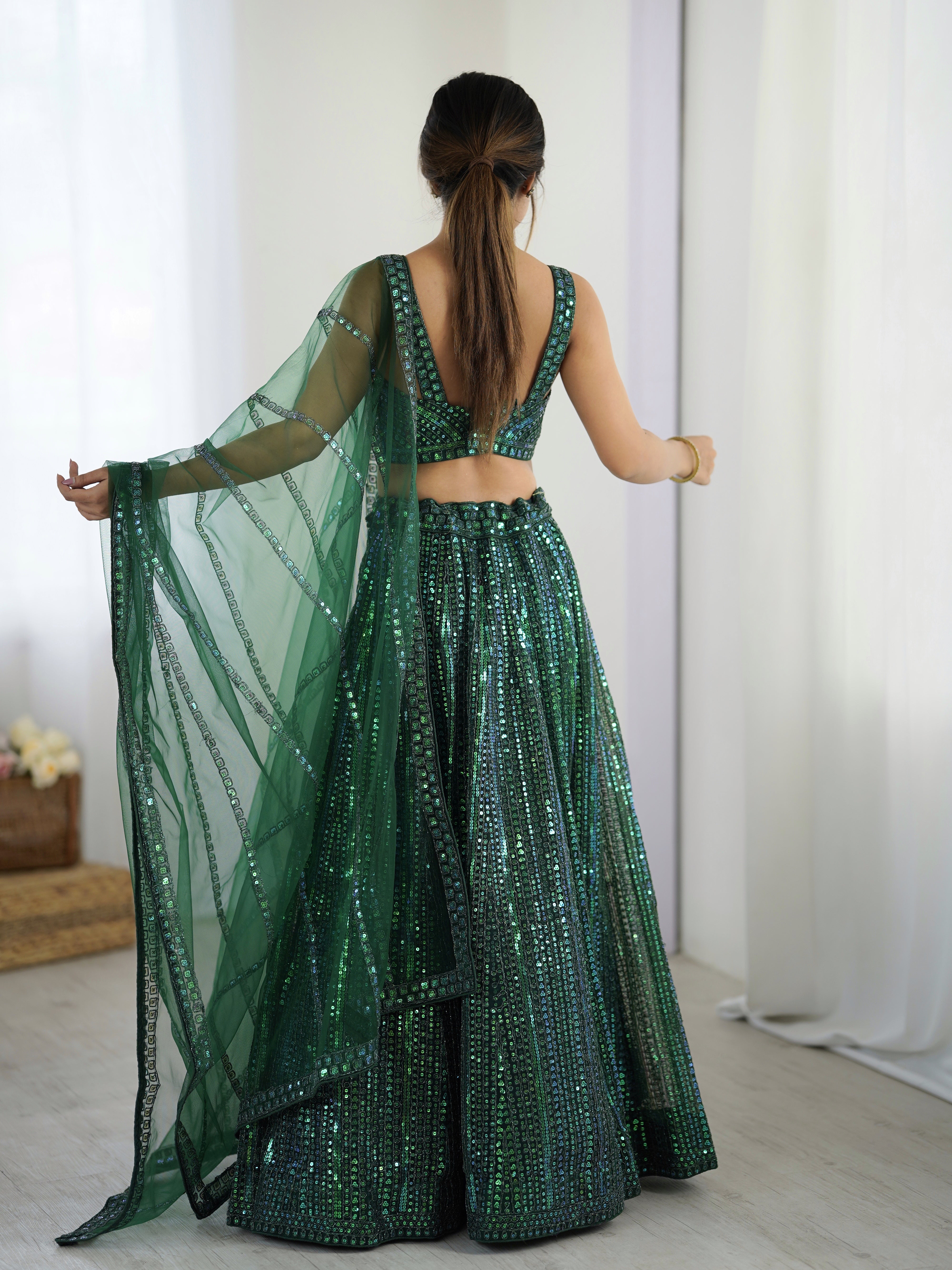 REAL MODELLING LEHENGA