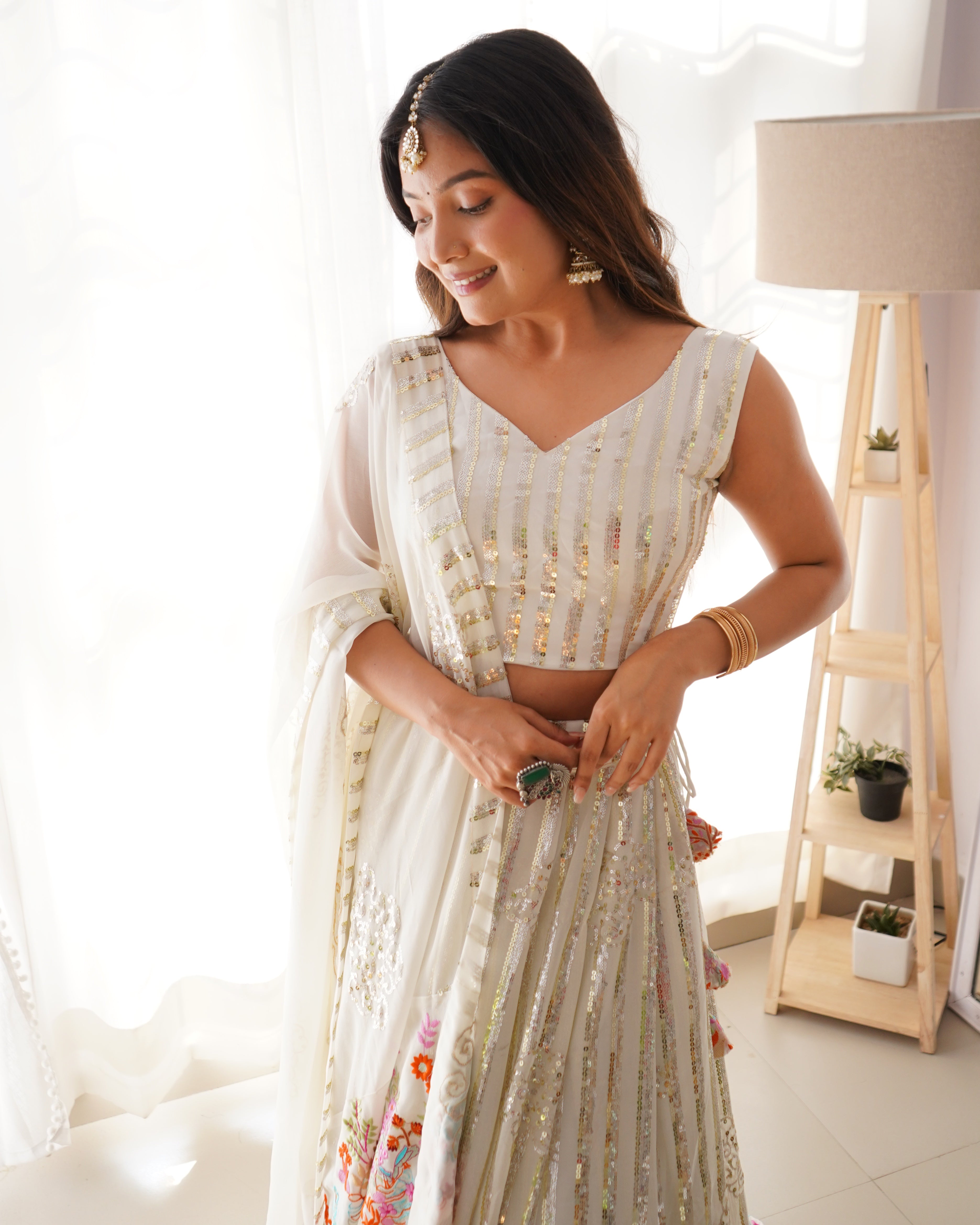 REAL MODELLING LEHENGA