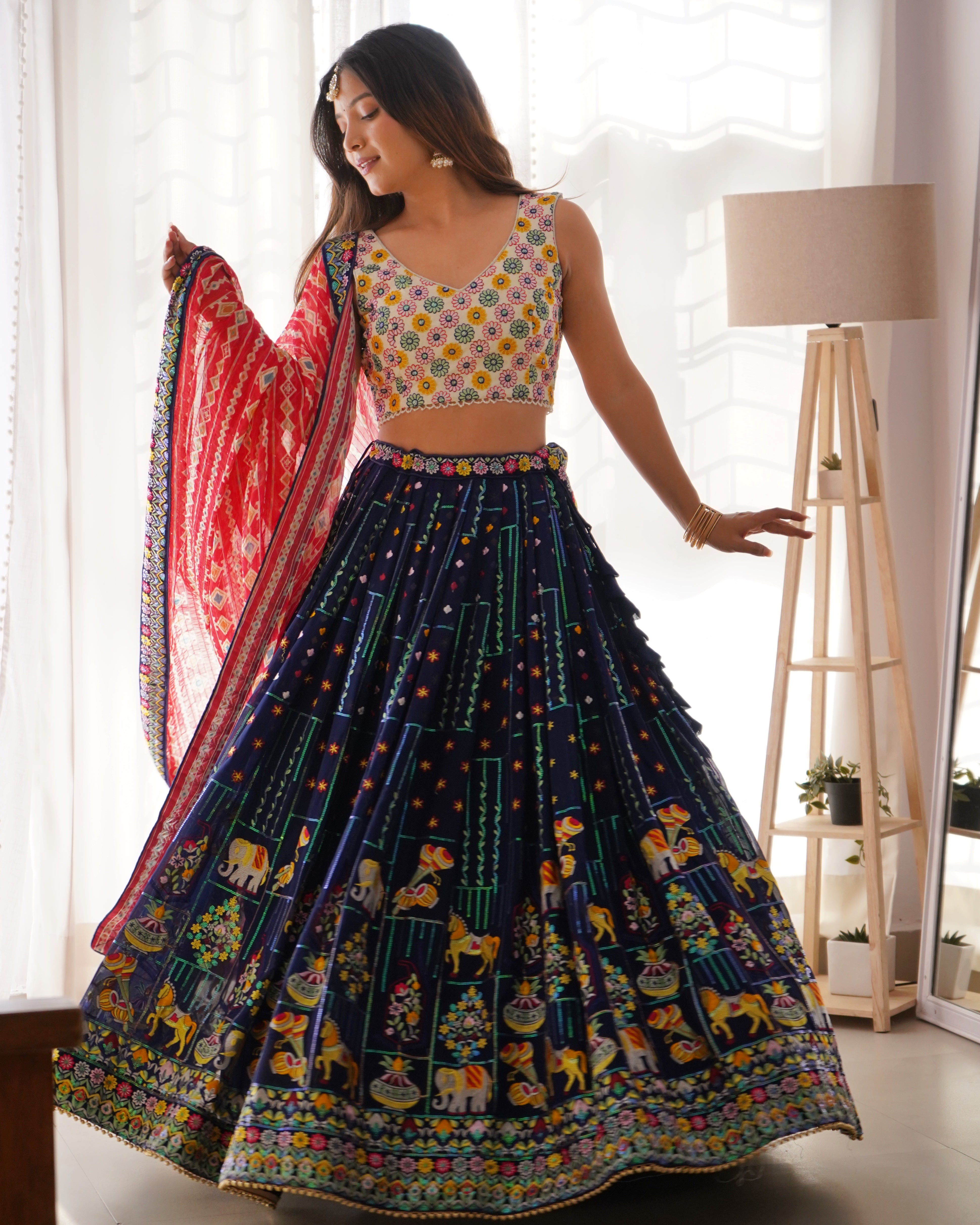 REAL MODELLING LEHENGA