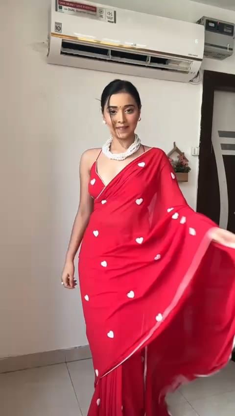 Red Heart Ready To Wear Saree