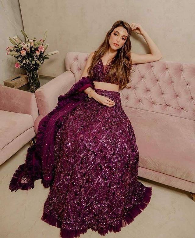 AYNAA LEHENGA
