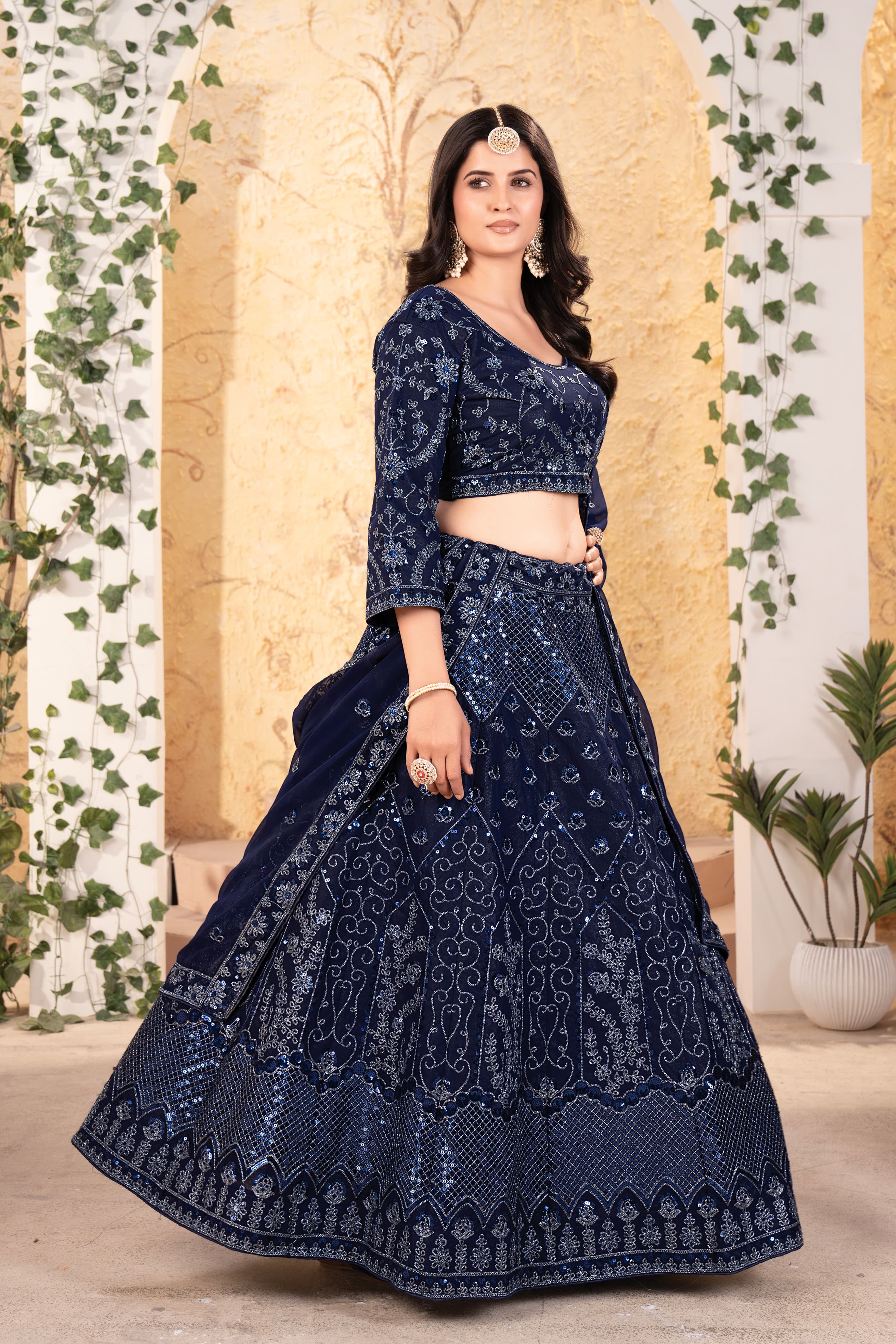 REAL MODELLING LEHENGA