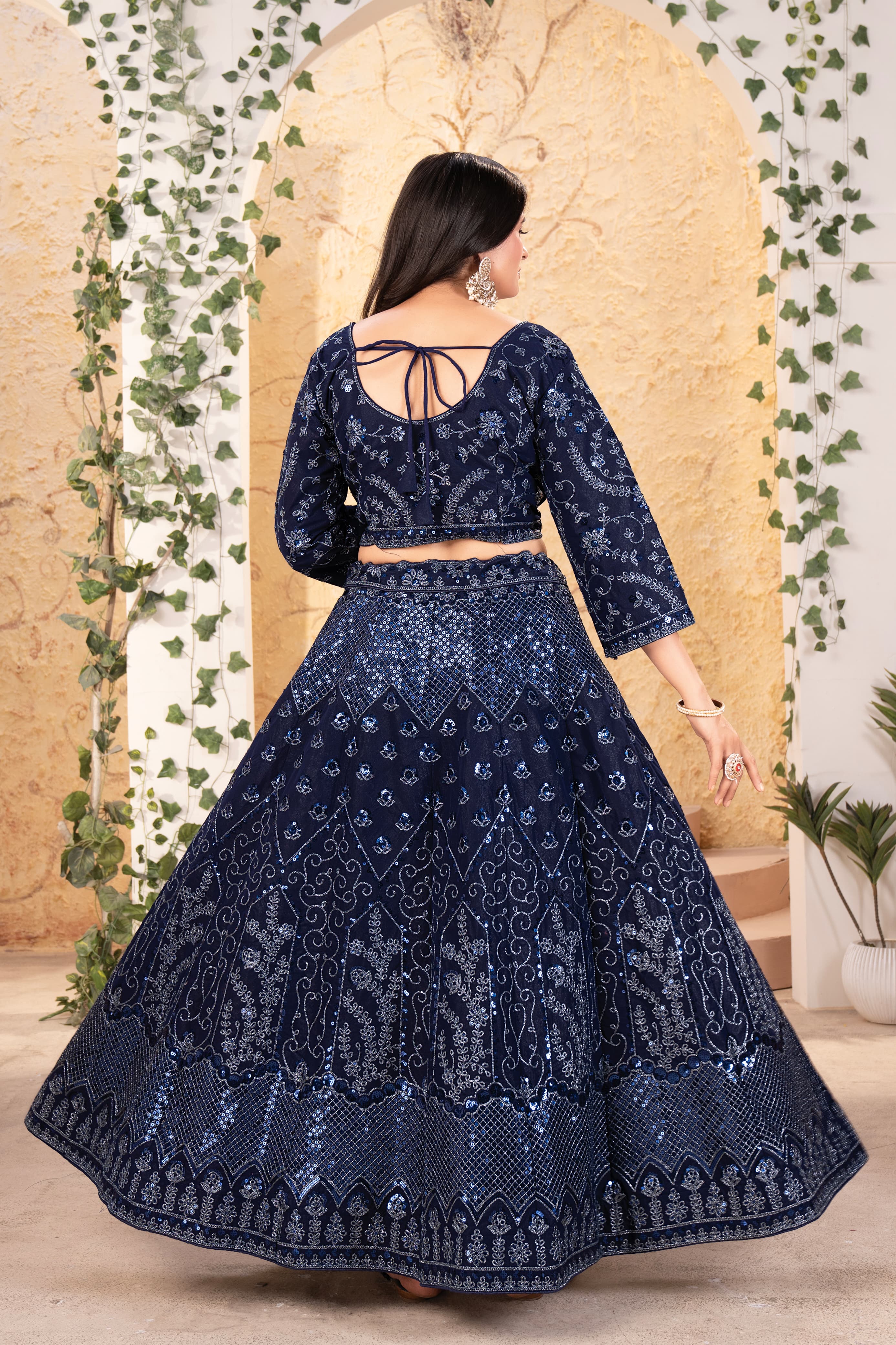 REAL MODELLING LEHENGA