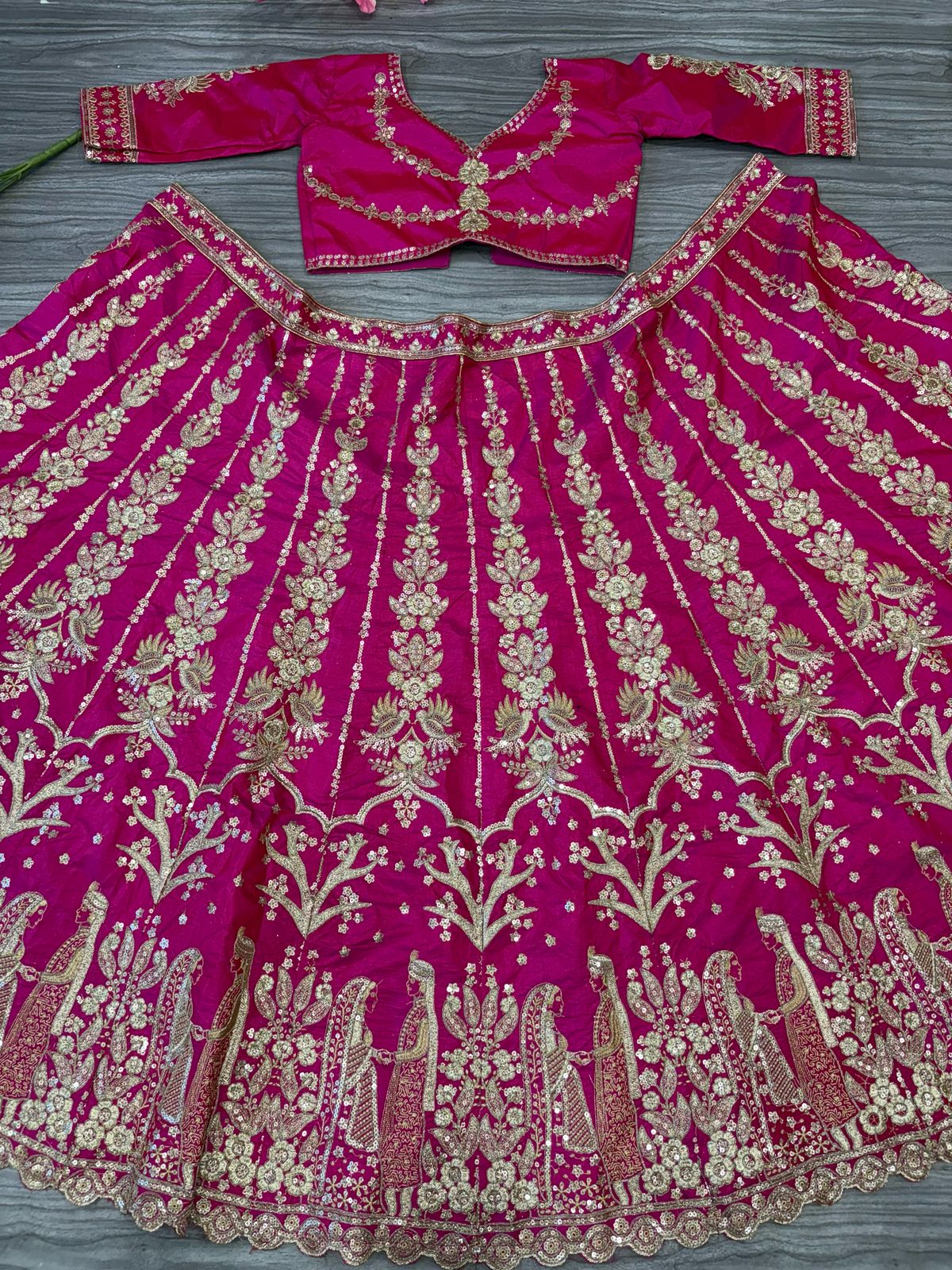RAJA RANI LEHENGA