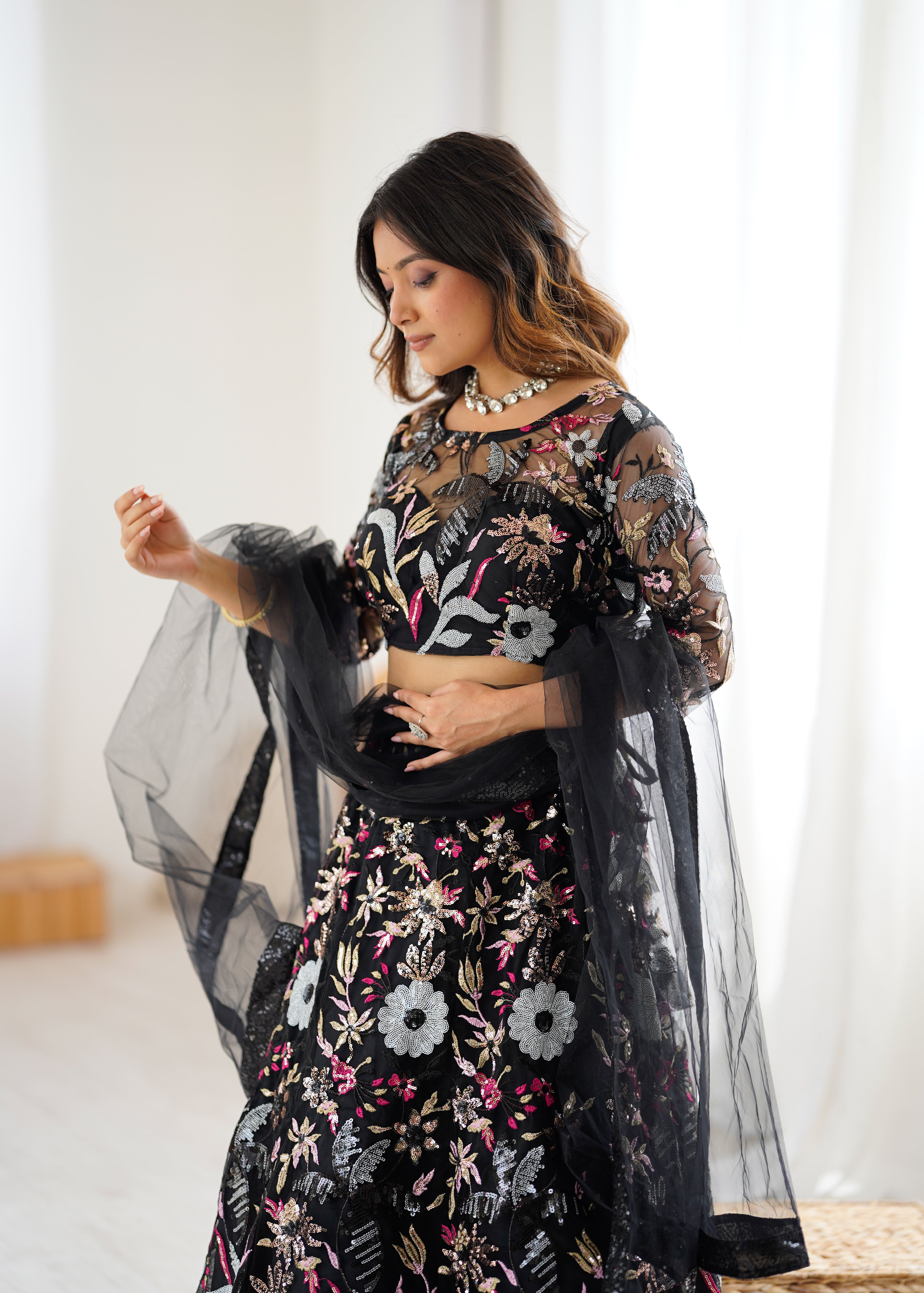 REAL MODELLING LEHENGA