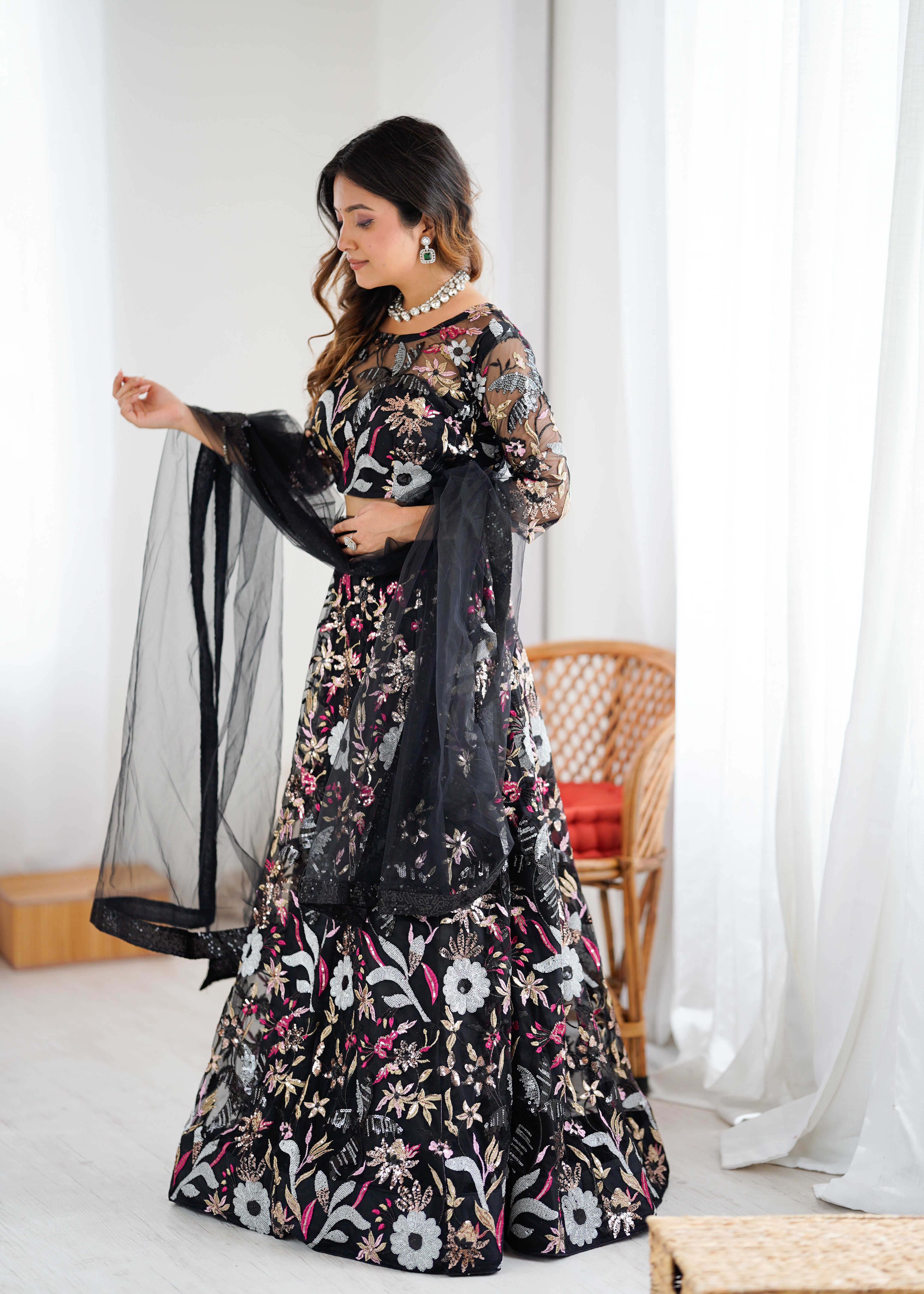 REAL MODELLING LEHENGA