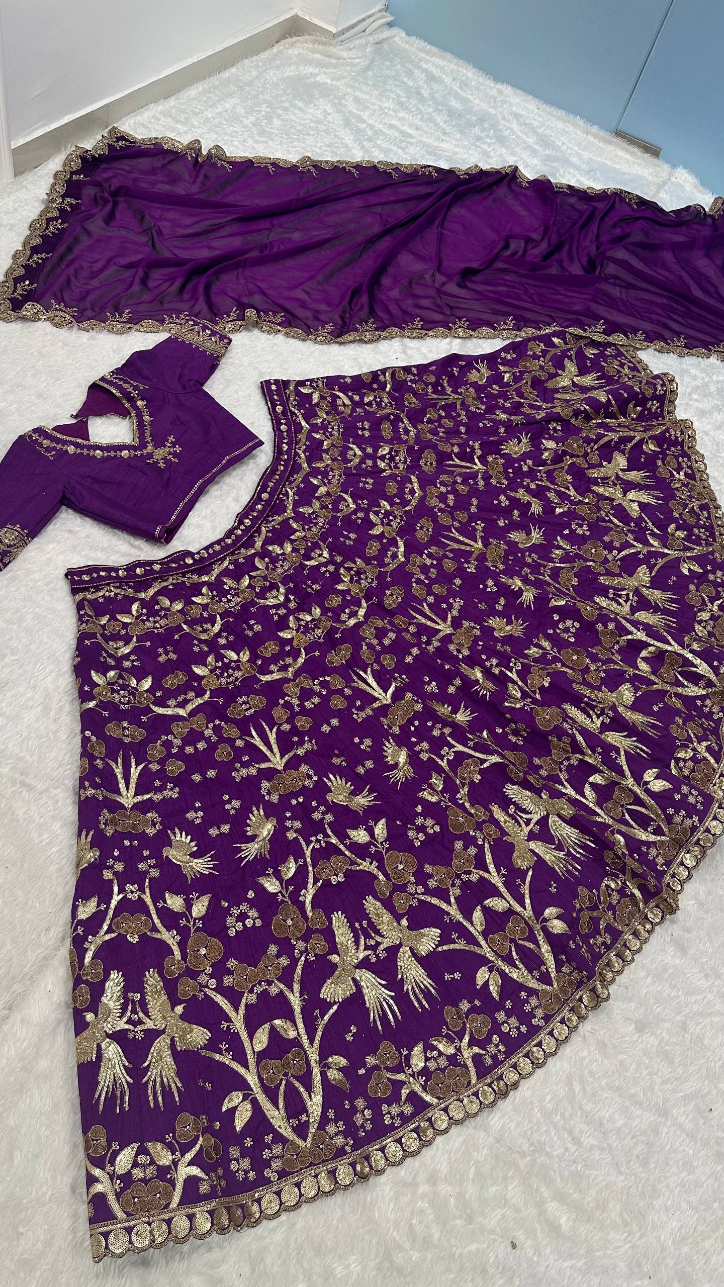 ROYAL LEHENGA