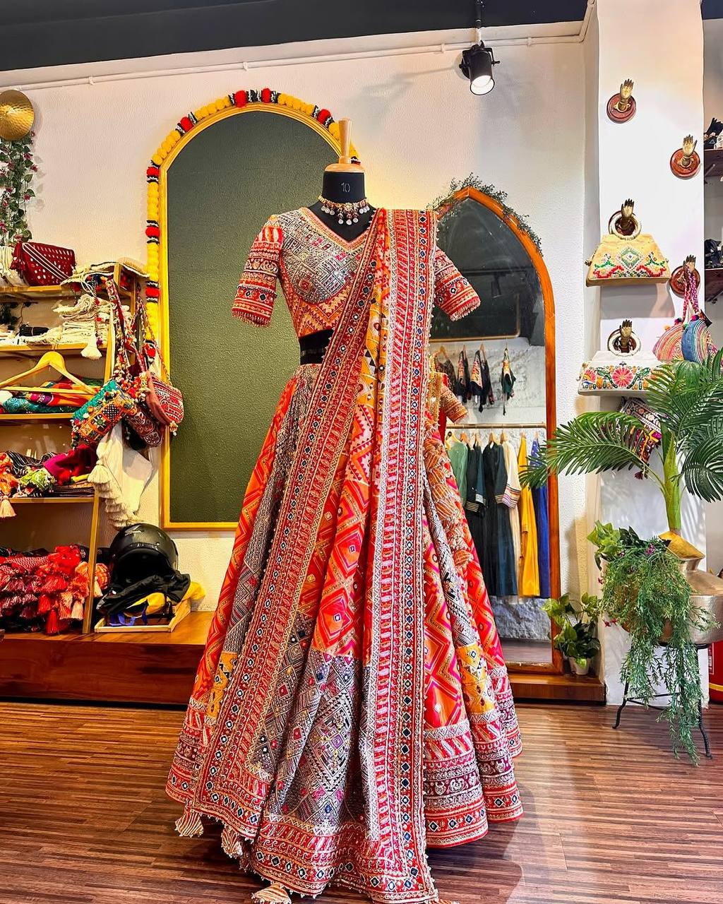 DESIGNER NAVRATRI LEHENGA