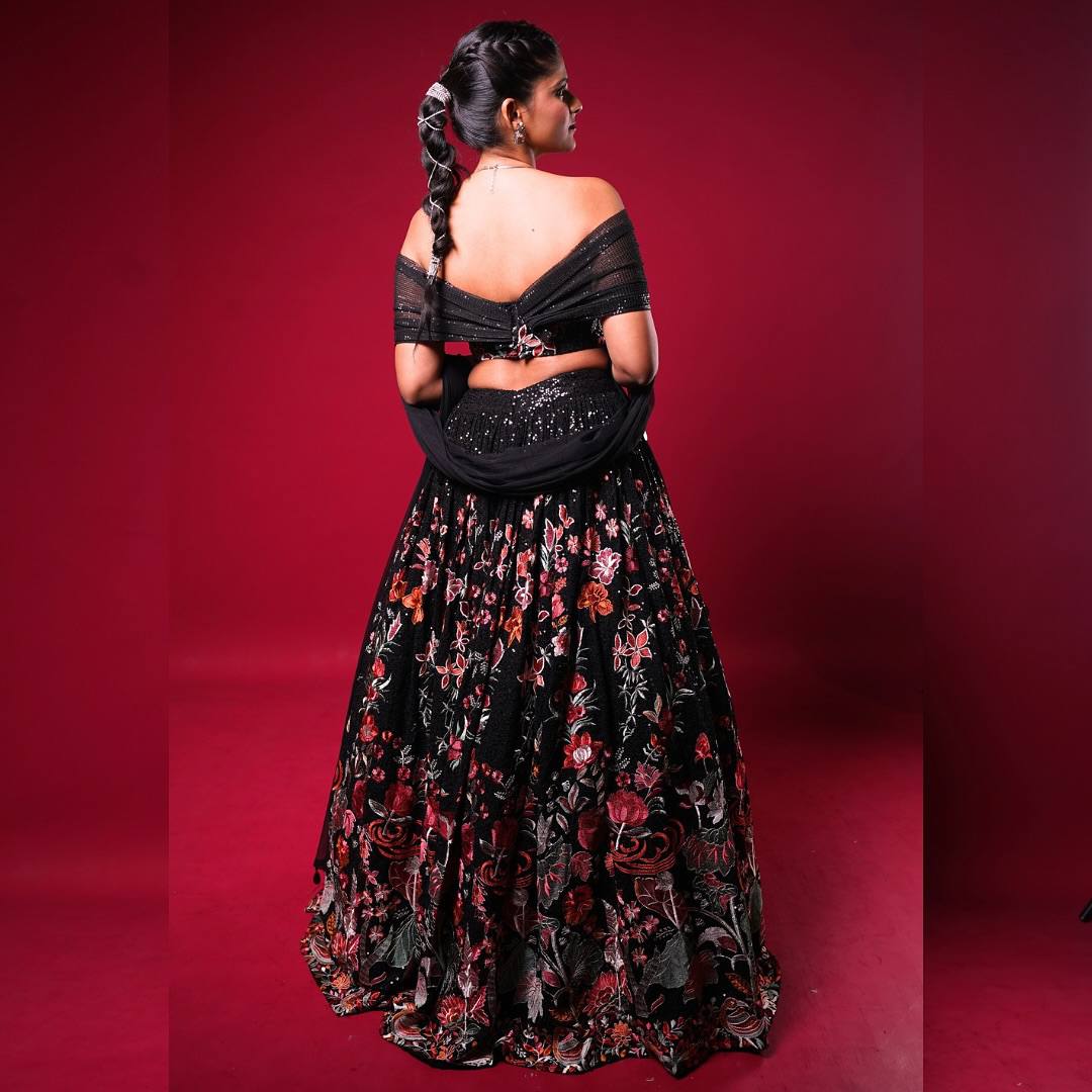 BLACK FLOWER LEHENGA