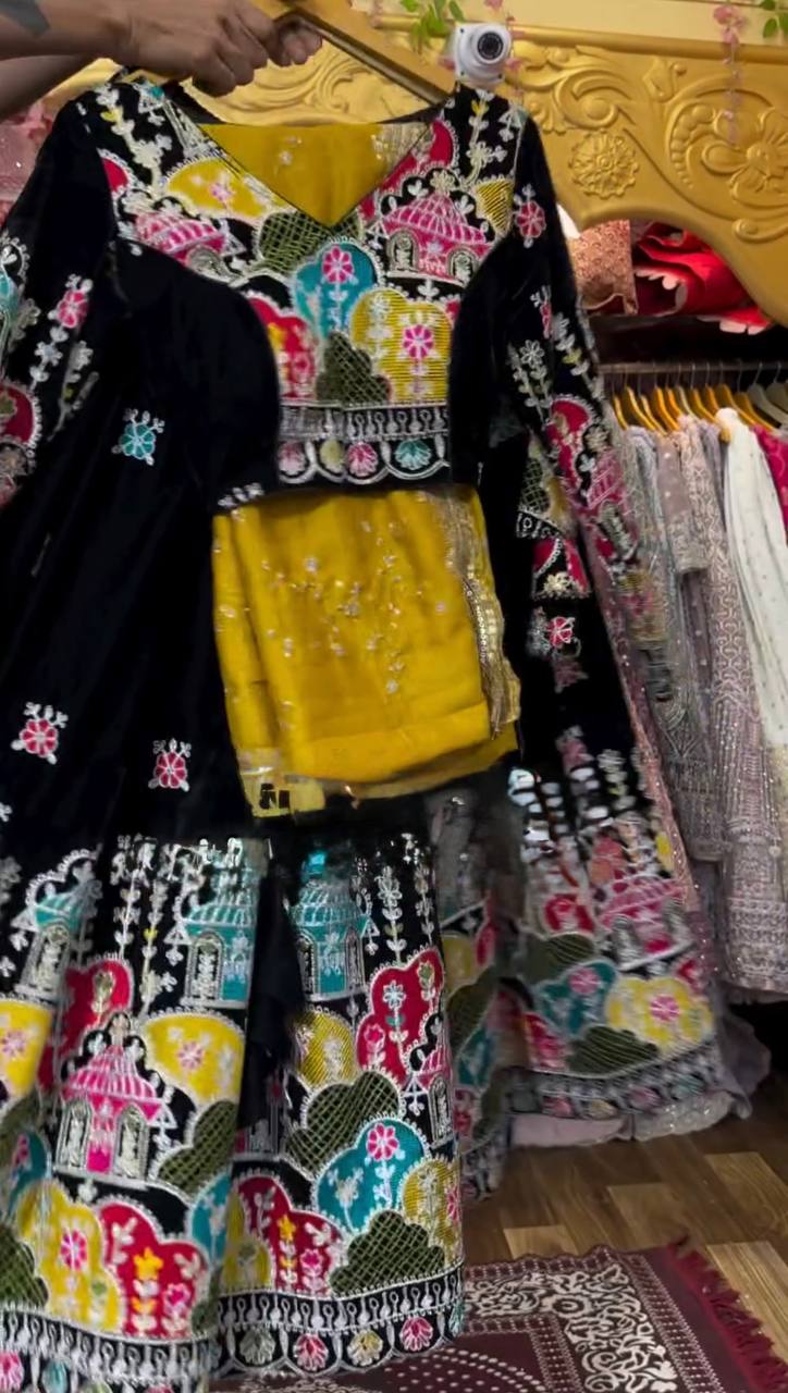 BEAUTIFUL NAVRATRI LEHENGA