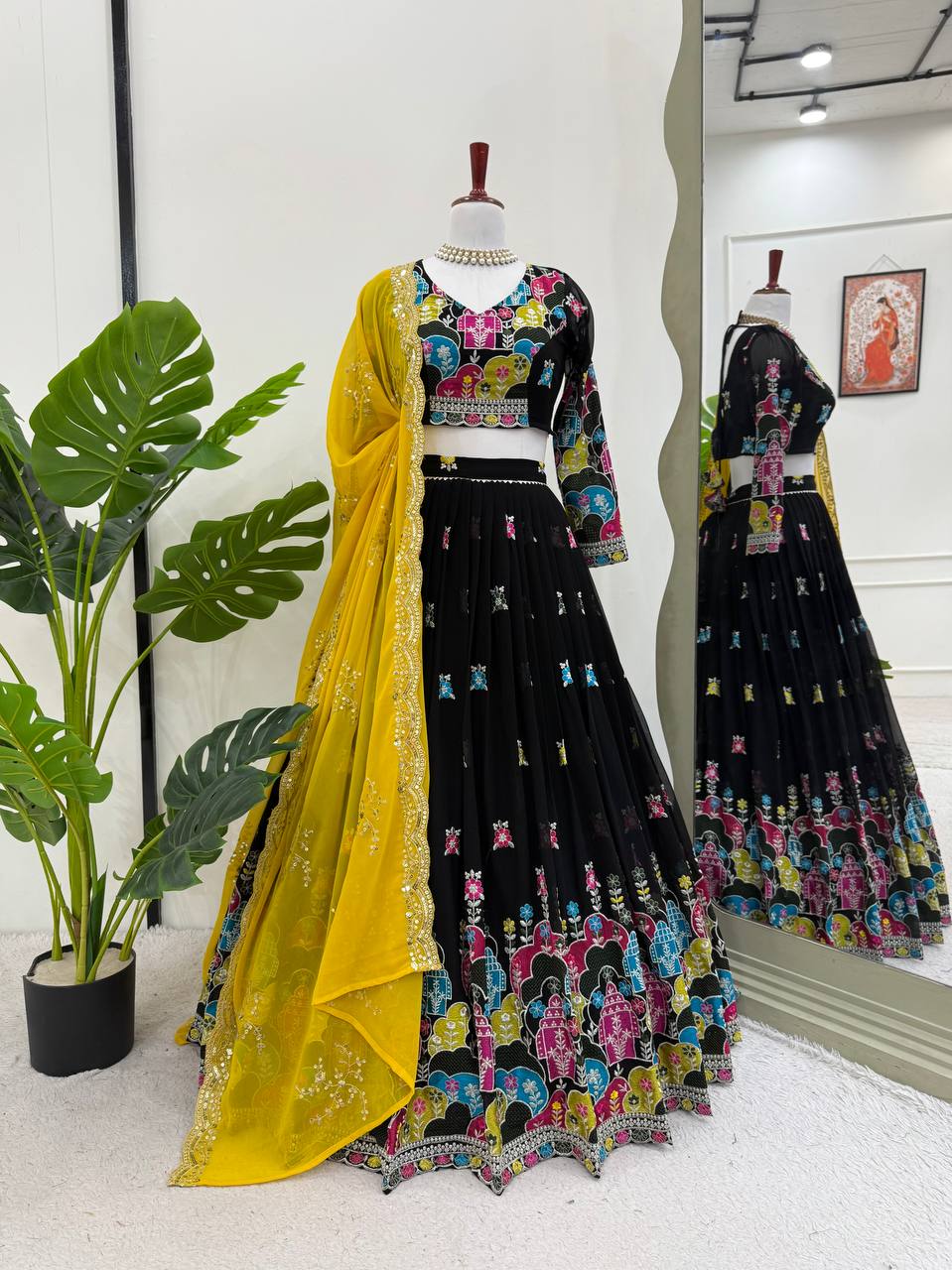 BEAUTIFUL NAVRATRI LEHENGA