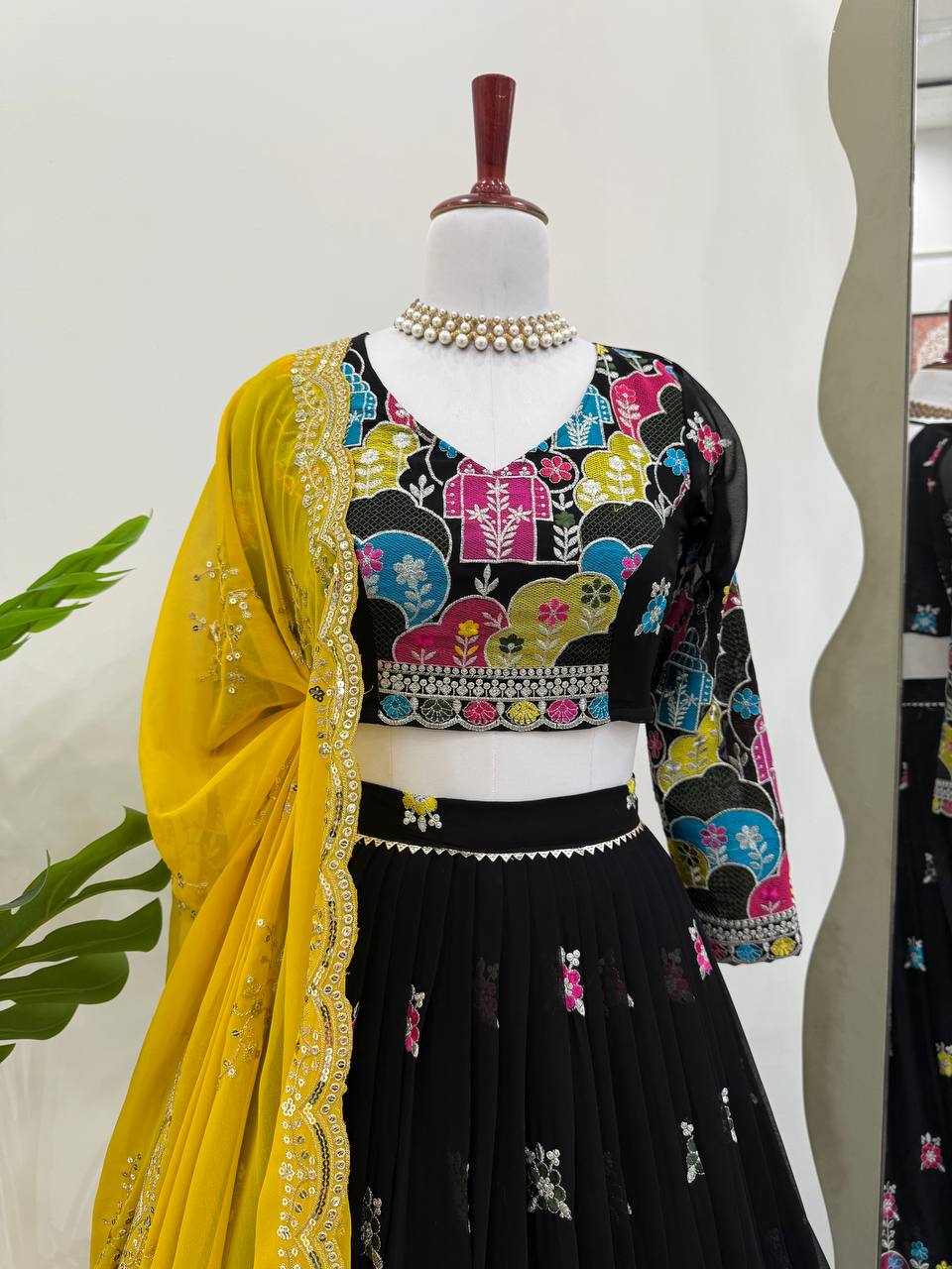 BEAUTIFUL NAVRATRI LEHENGA