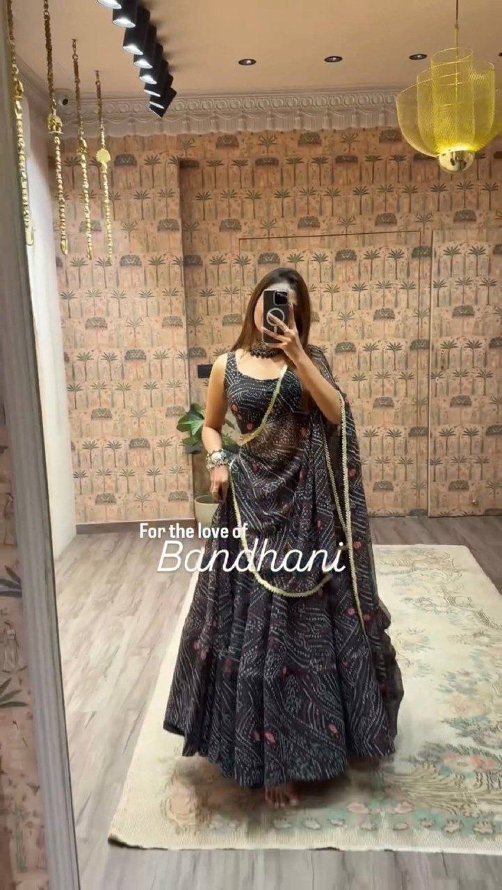 BANDHANI LEHENGAS