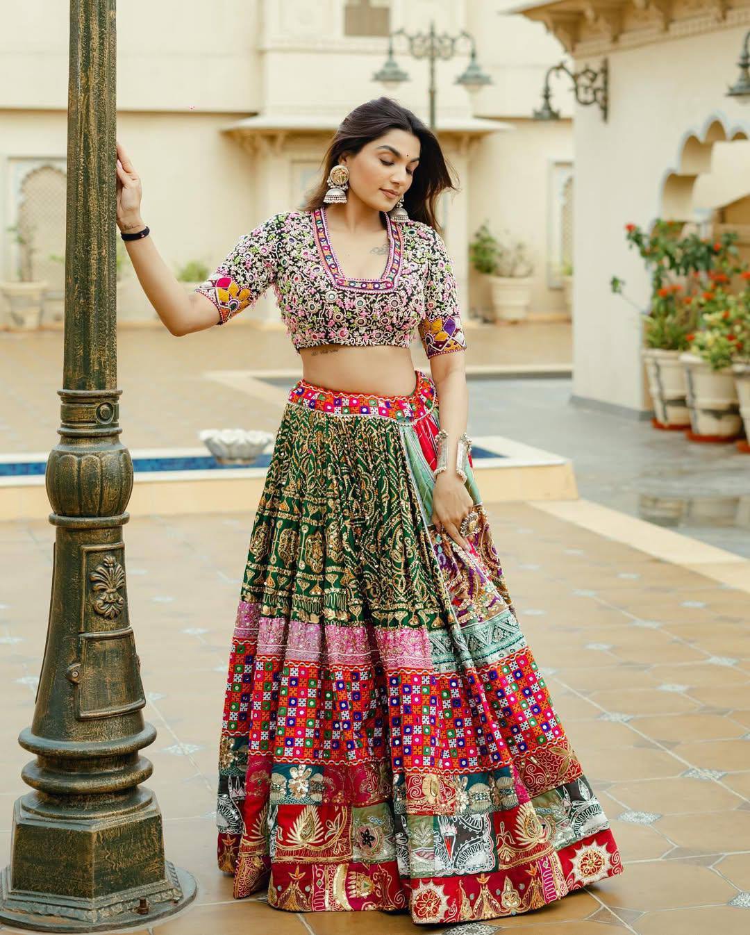 TRENDING NAVRATRI LEHENGA