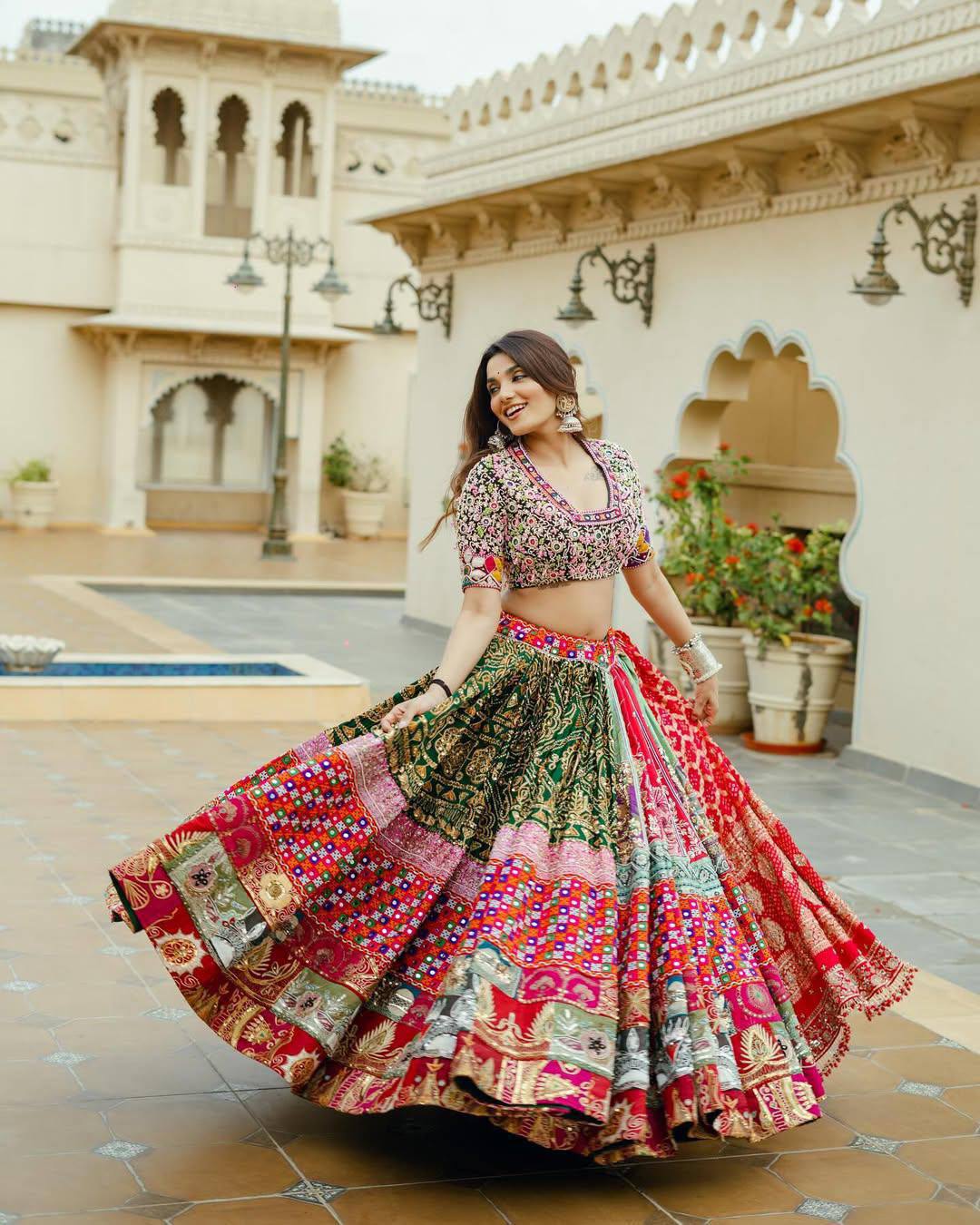 TRENDING NAVRATRI LEHENGA