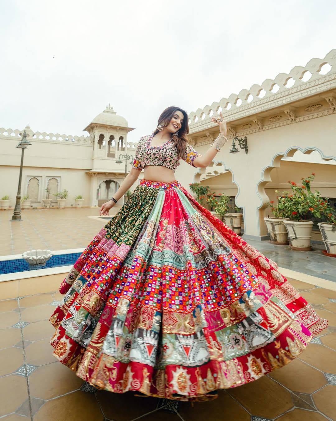 TRENDING NAVRATRI LEHENGA