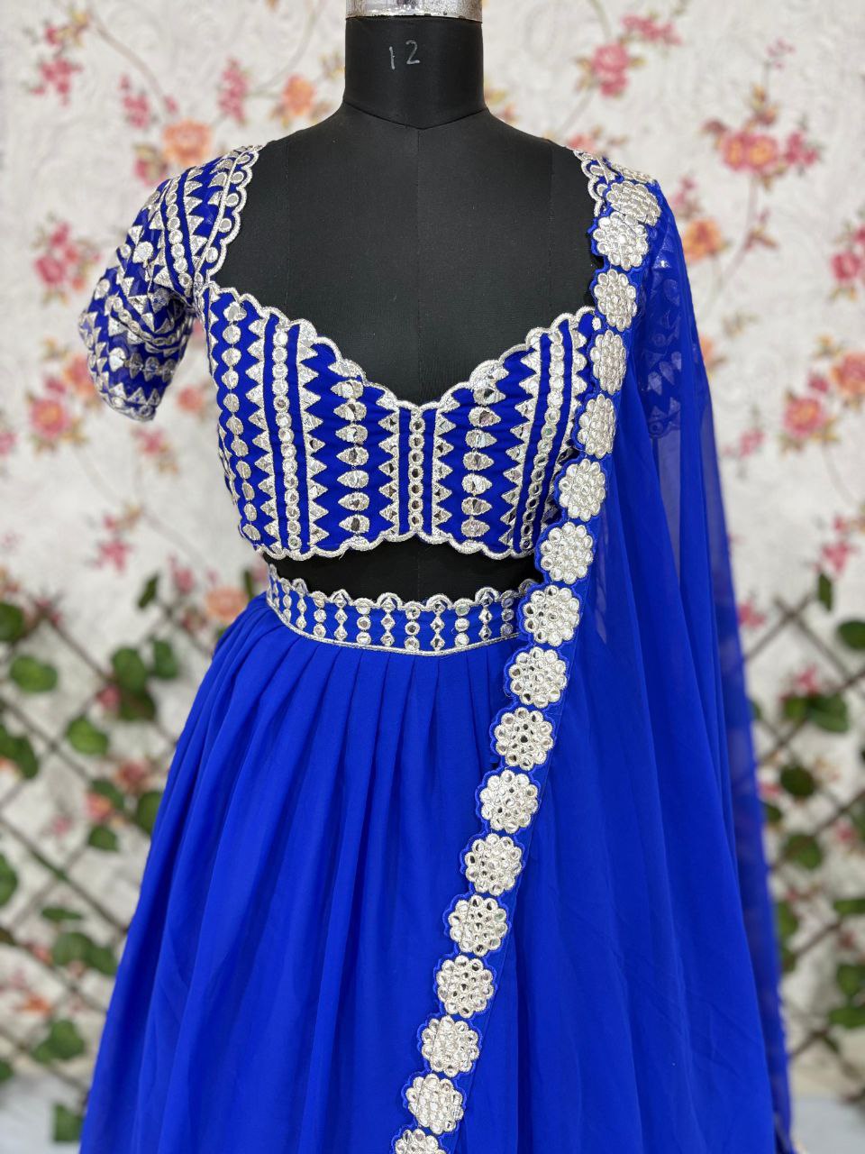 ROYAL LEHENGA