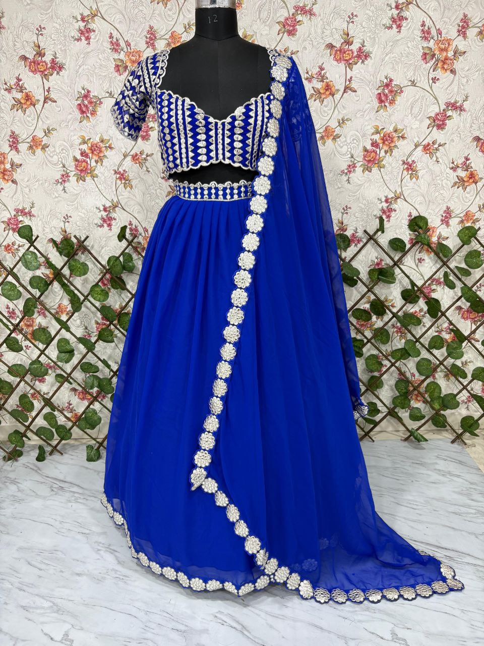 ROYAL LEHENGA