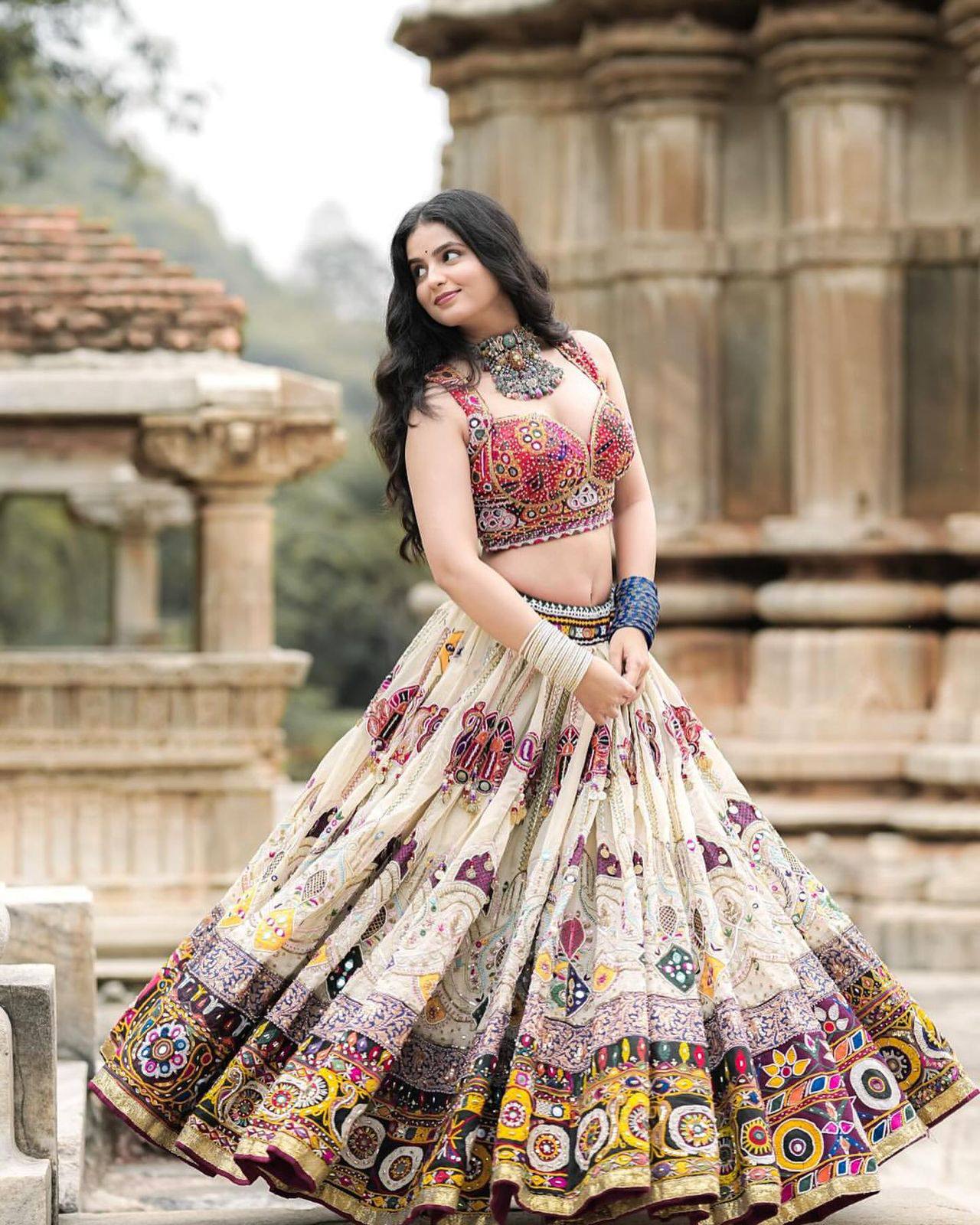 DASHING NAVRATRI LEHENGA