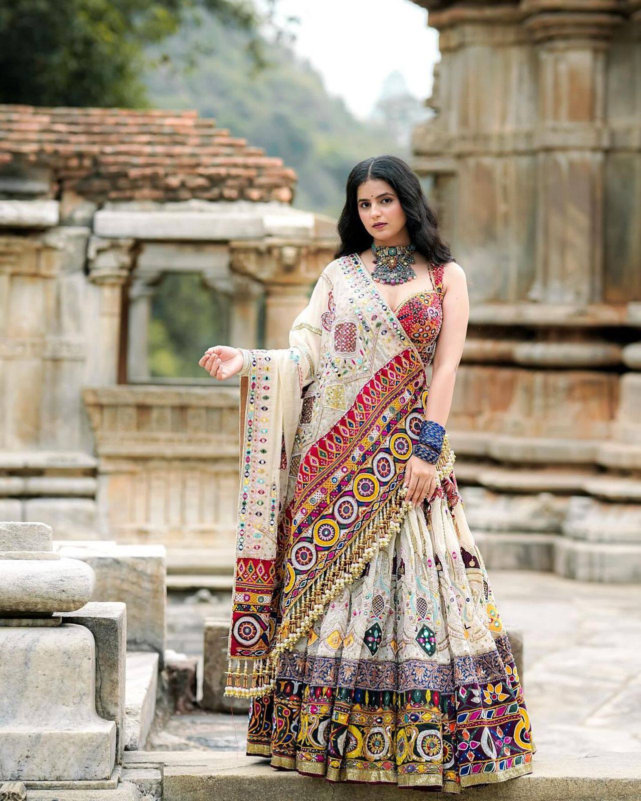 DASHING NAVRATRI LEHENGA