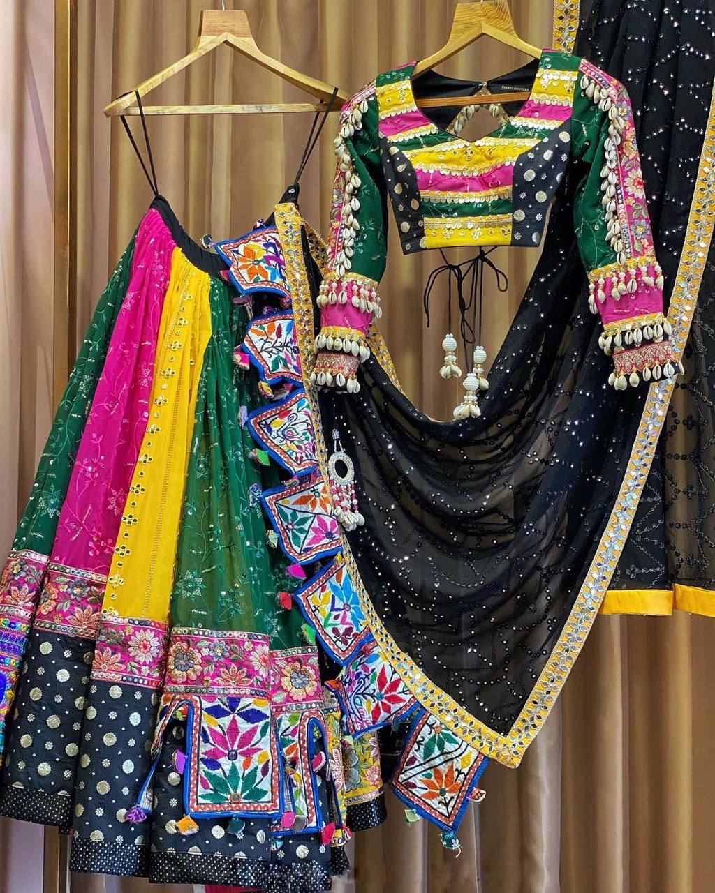 NAVRATRI CHANIYA CHOLI