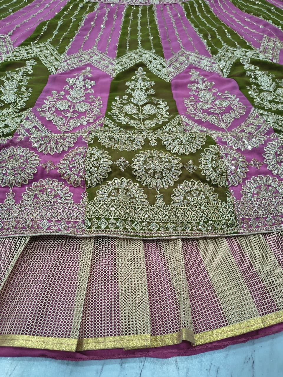 SPECIAL MEHENDI LEHENGA