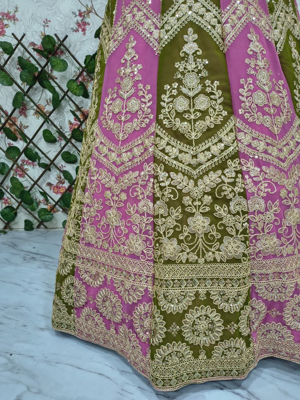 SPECIAL MEHENDI LEHENGA