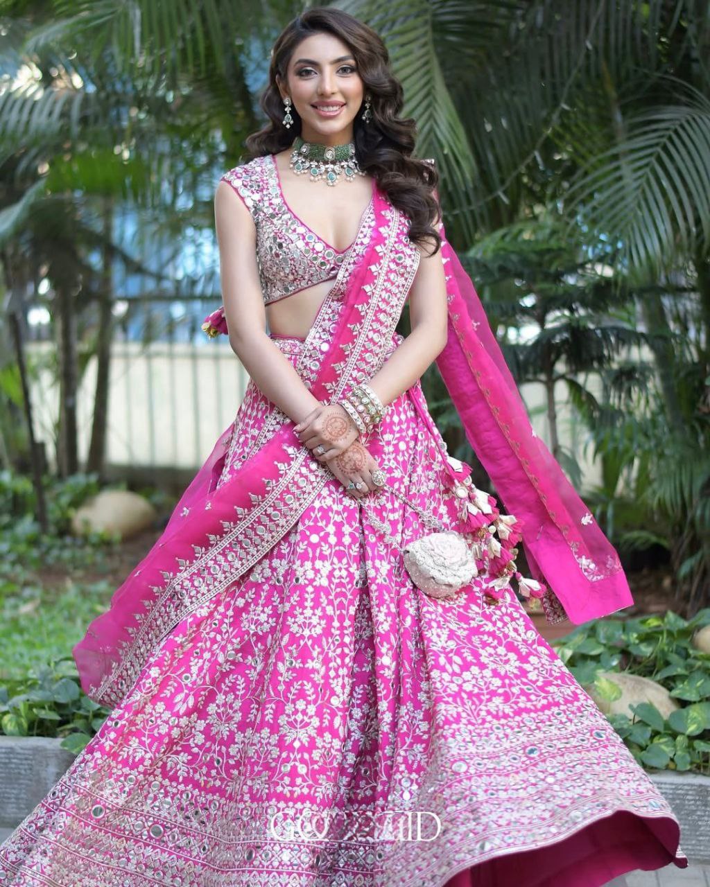 ROYAL LEHENGA CHOLI