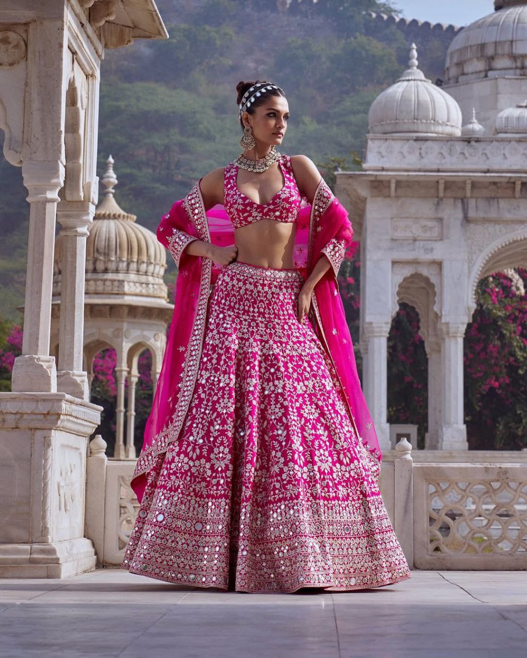ROYAL LEHENGA CHOLI