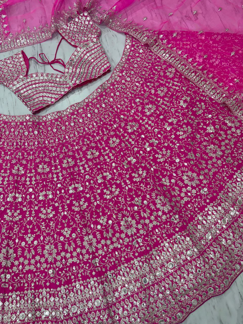 ROYAL LEHENGA CHOLI
