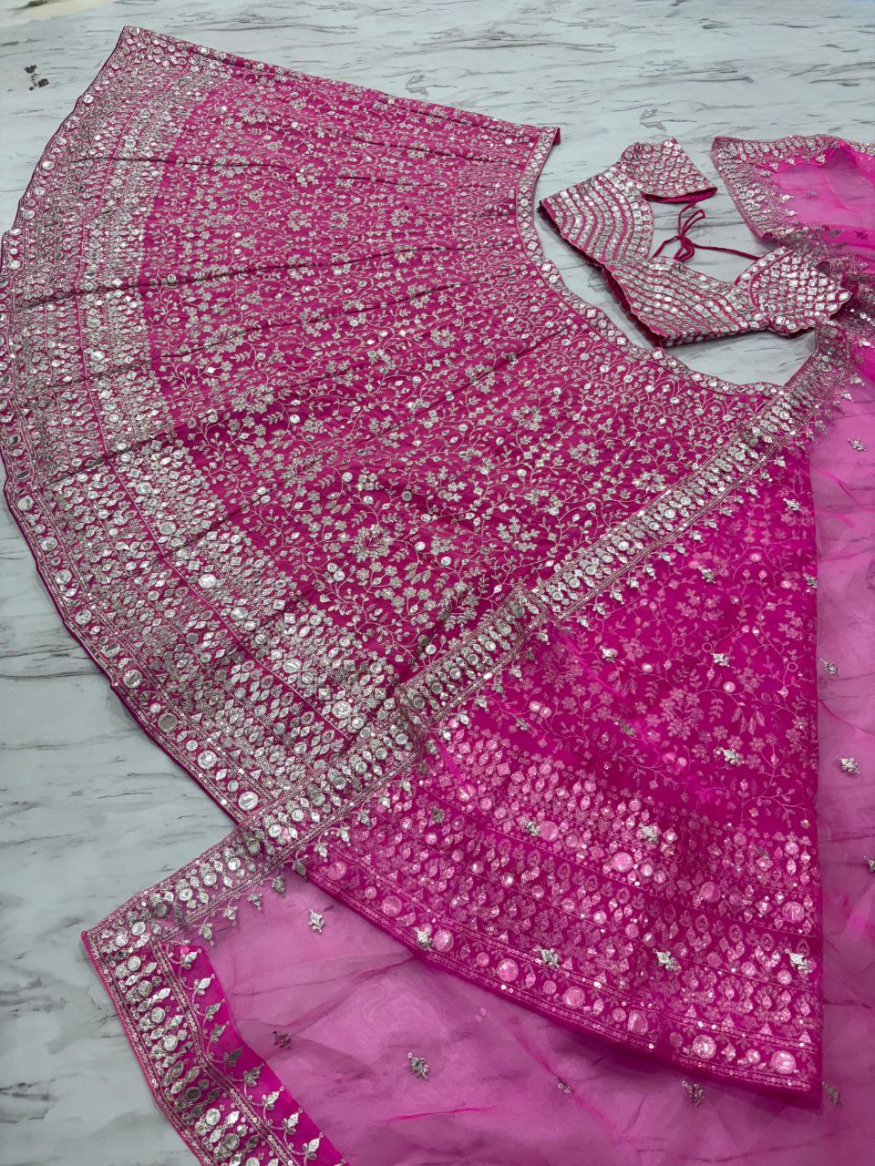 ROYAL LEHENGA CHOLI